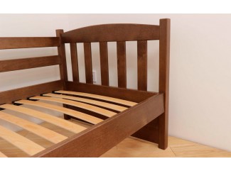 Кровать Немо деревянная массив бука Дримка