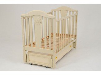 Кроватка Наполеон NEW детская деревянная с продольным маятником Ласка-М